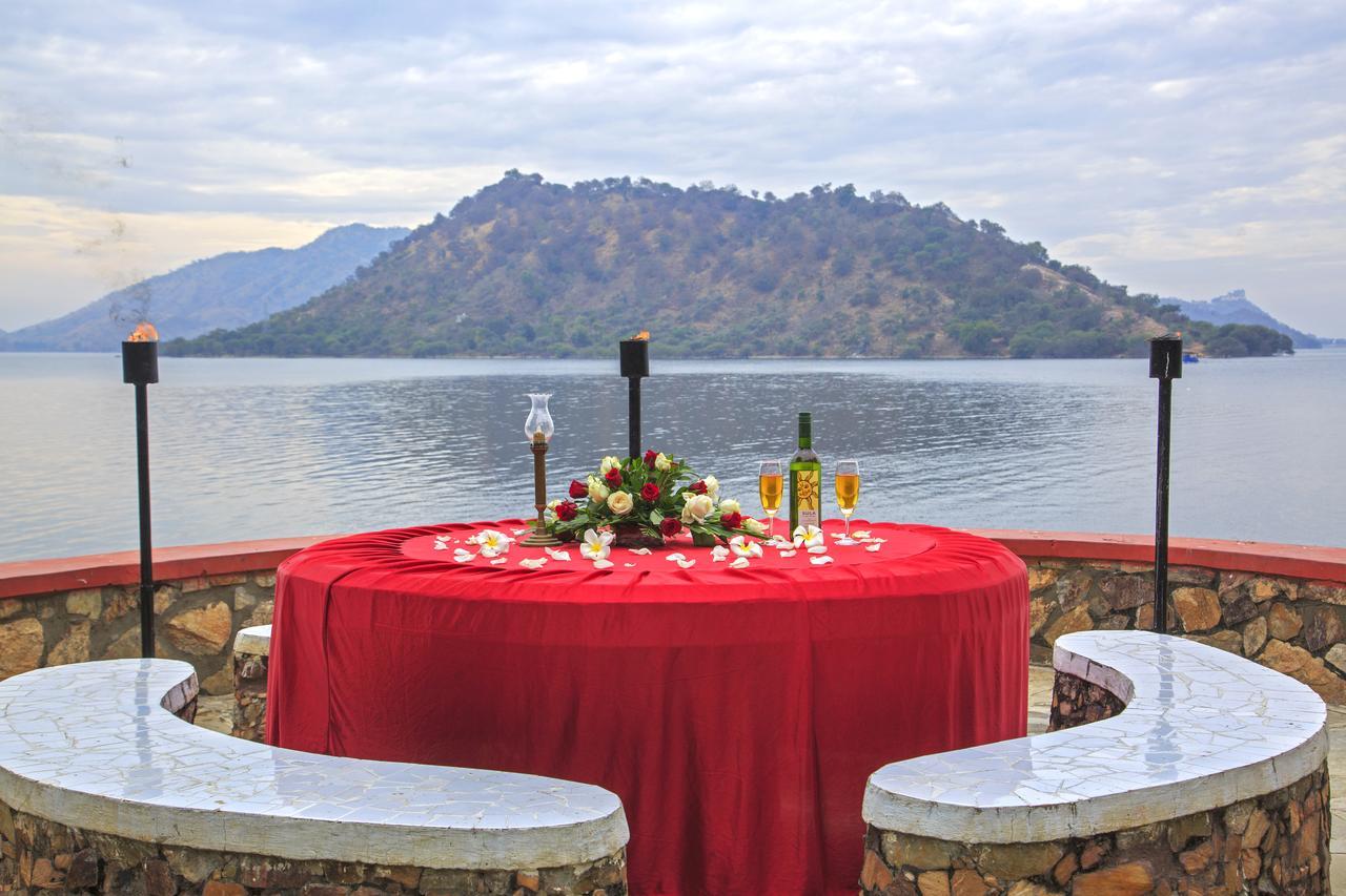 सहारा Jaisamand Island